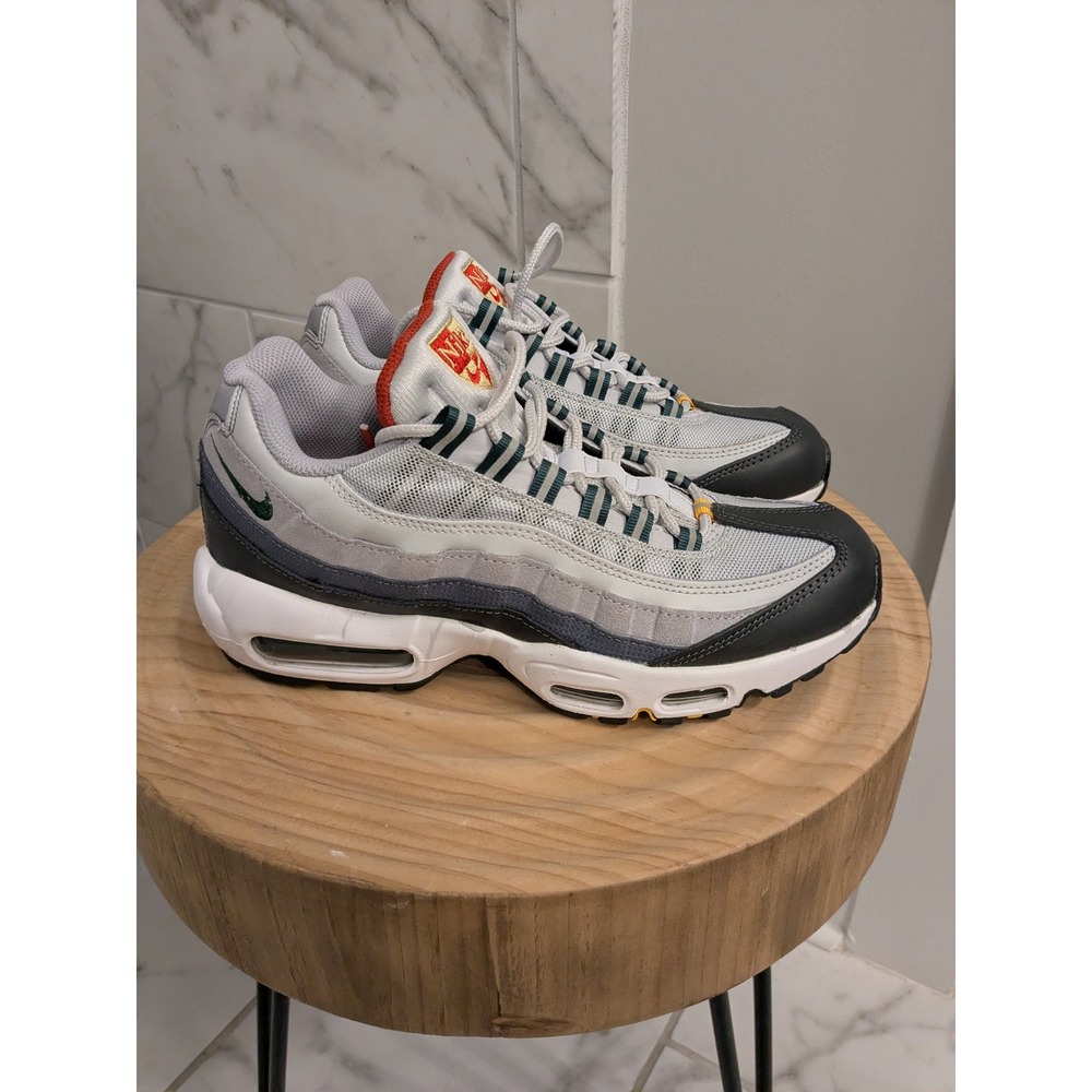 Nike‎ Air Max 95 DM0011 002 Men's 8 Gray Green Red Sneakers